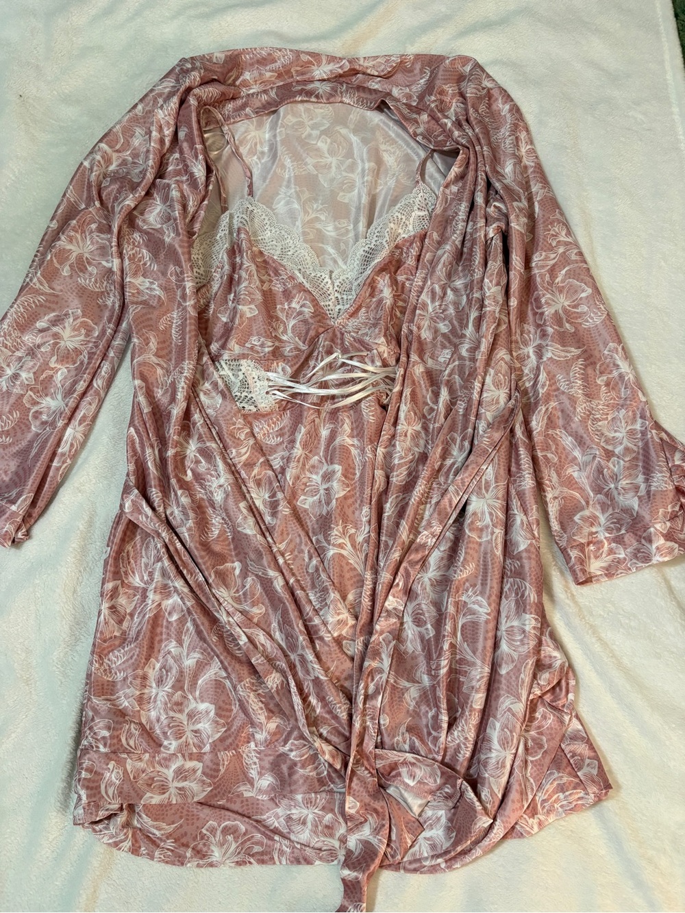 Women's Lace-Trim Floral Sleep Robe and Chemise - Blush Pink